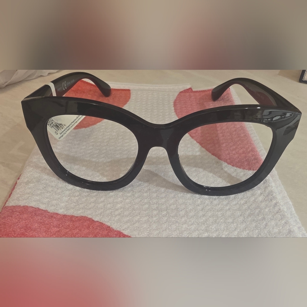 NWT Peepers Frames - Black